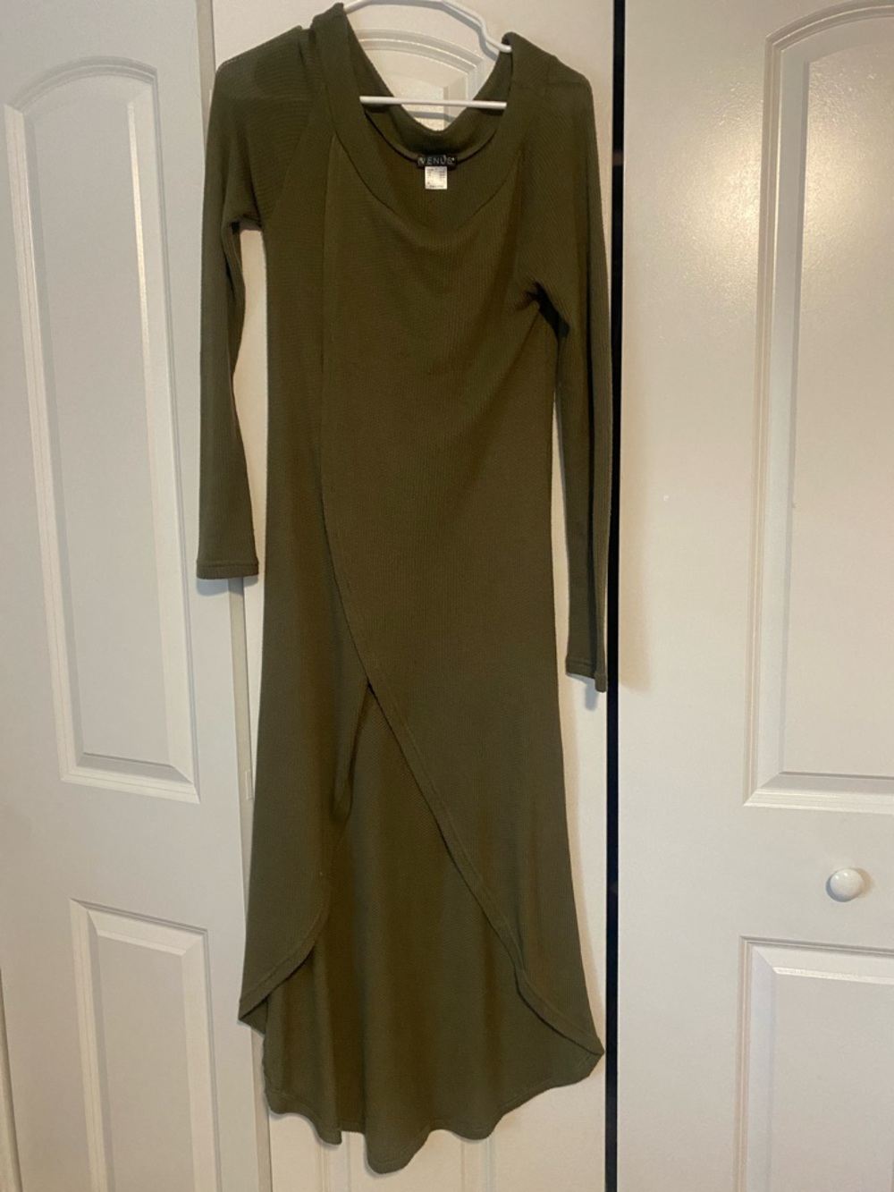 VENUS Olive Knit Long Sleeve Maxi Dress